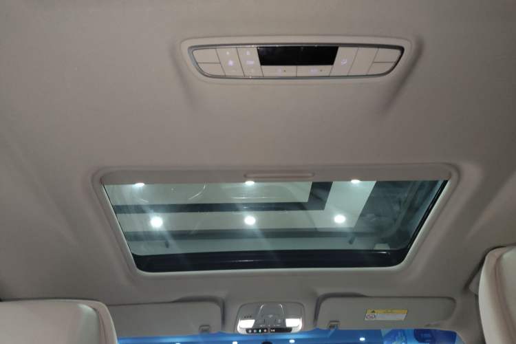 Used Buick GL8 2023 ES Lu Zun Comfort Model
