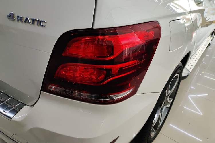 Used Mercedes-Benz GLK-Class 2015 GLK 300 4MATIC Fashion Edition Ultimate Version
