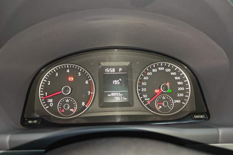 Used Volkswagen Touran 2015 1.4T DSG Comfort Edition 5 Seats
