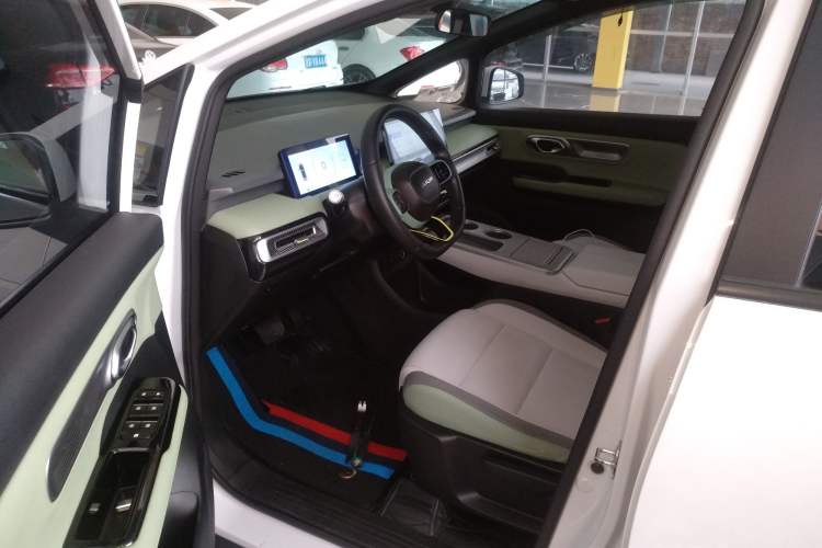 Used AION Y 2023 Younger