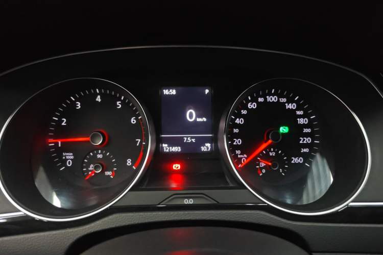 Used Volkswagen Magotan 2017 330TSI DSG Leading Model
