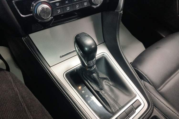 Used MG 6 2017 20T Automatic Luxury Smart Connect Version China V Standard