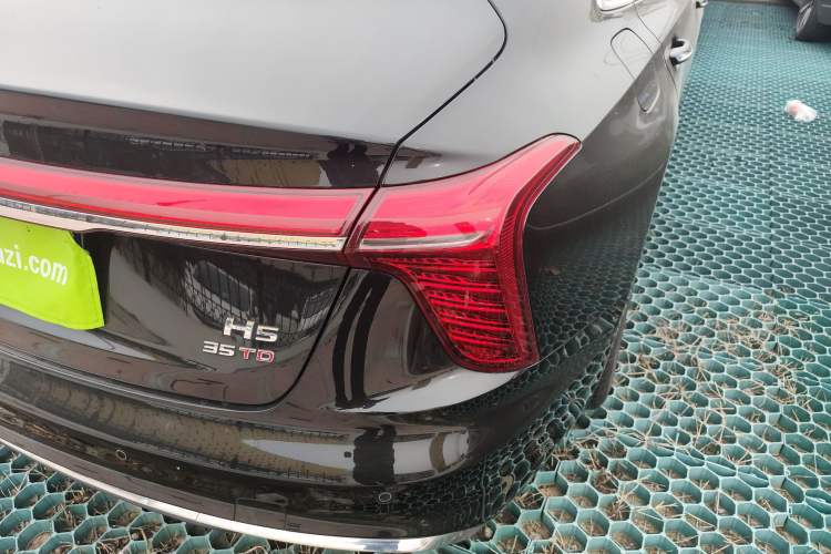 Used Hongqi H5 2024 1.5T DCT Smart Connect Flagship Edition
