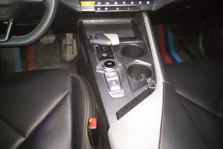 Used Changan UNI-V 2022 1.5T Prestige Version