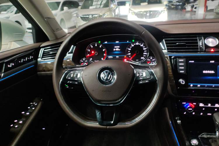 Used Volkswagen Phideon 2018 380TSI Two-Wheel-Drive Flagship Edition
