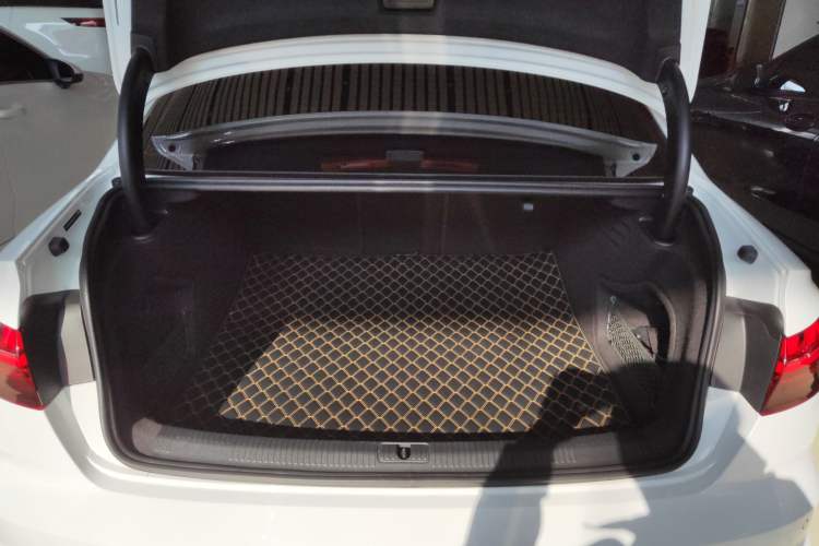 Used Audi A4L 2024 40 TFSI Luxury Dynamic Edition
