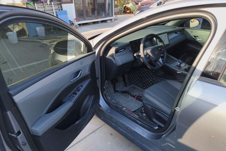 Used BYD Qin PLUS 2025 DM-i Smart Drive 55KM Leading Model