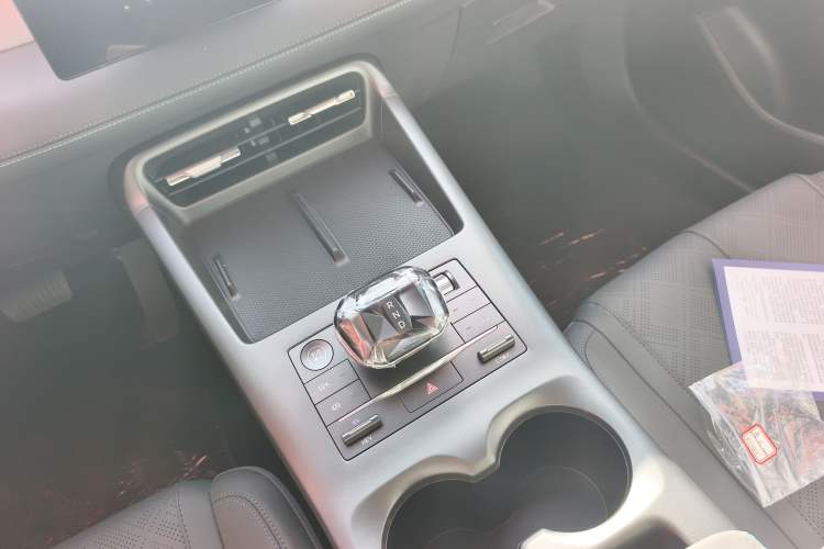 Used BYD Qin PLUS 2025 DM-i Smart Drive 55KM Leading Model
