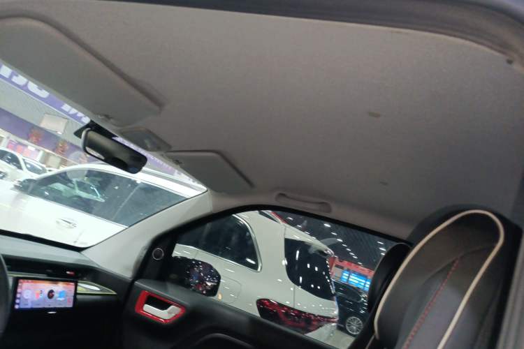 Used Wuling Hongguang MINIEV 2022 GAMEBOY 300km Enthusiast Model with Lithium Iron Phosphate