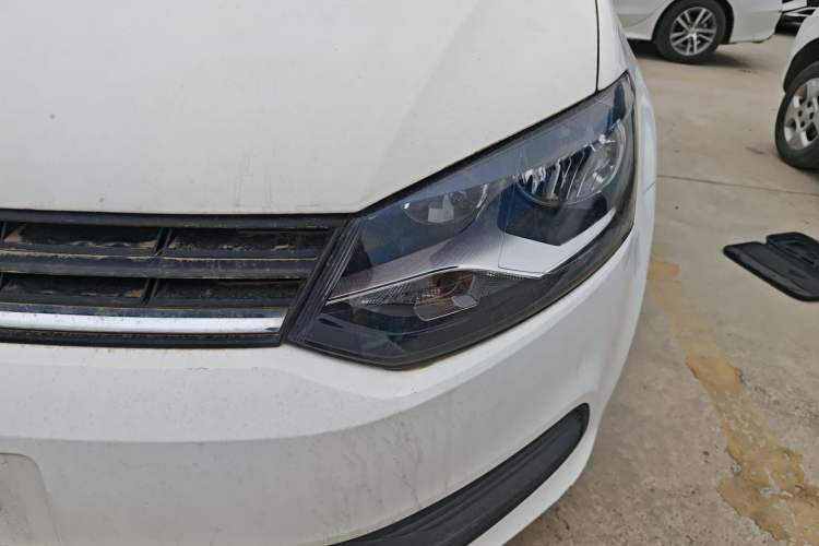 Used Volkswagen Polo 2016 1.4L Manual Fashion Model