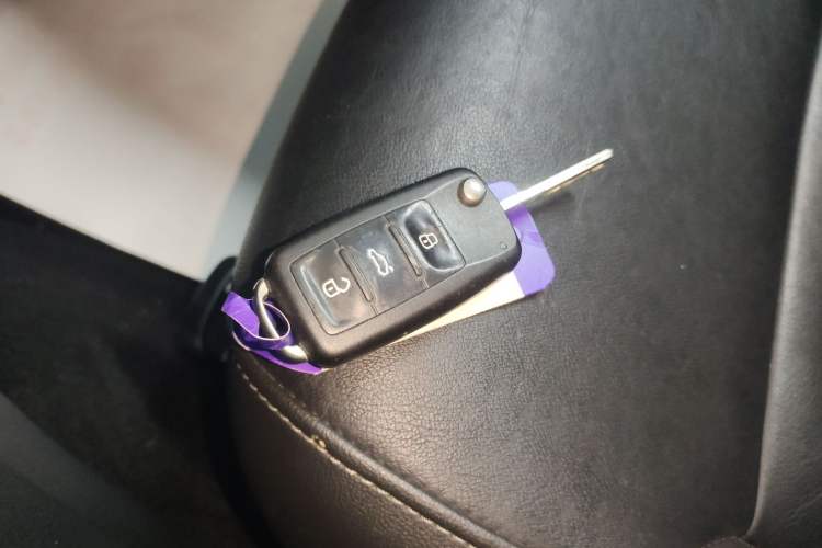 Used Volkswagen Sagitar 2015 230TSI Automatic Comfort Version
