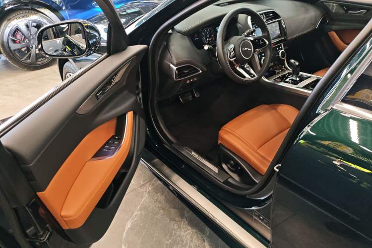 Used Jaguar XEL 2024 2.0T 250 PS R-DYNAMIC S Advanced Sport Edition
