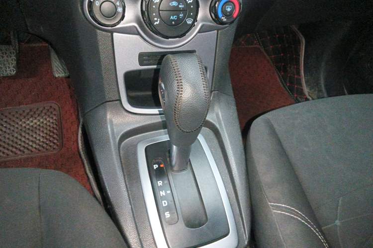 Used Ford Fiesta 2013 Hatchback 1.5L Automatic Fashion Edition