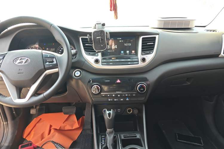 Used Hyundai Tucson 2015 1.6T Dual-Clutch Two-Wheel-Drive Smart Model