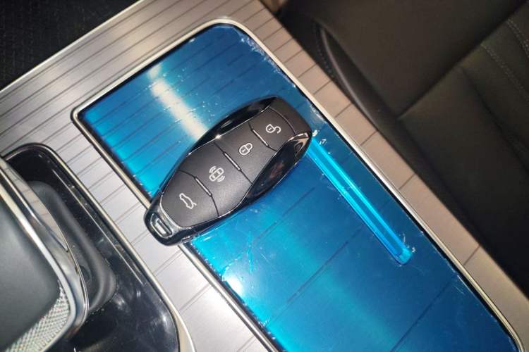 Used Hongqi HS7 PHEV 2024 2.0T PHEV Four-Wheel Drive Flagship Edition 6 Seats
