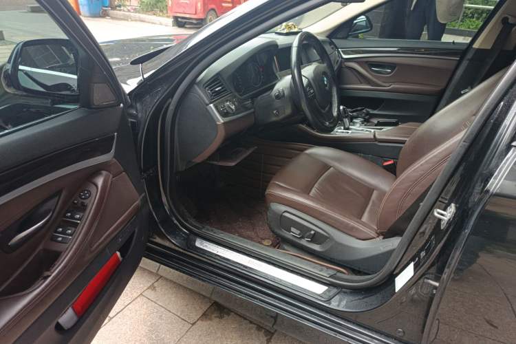 Used BMW 5 Series 2017 525Li Luxury Design Package
