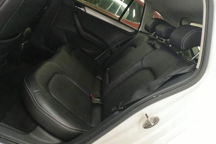 Used Volkswagen Santana 2015 Haval H6 1.6L Automatic Comfort Model
