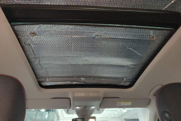 Used Volkswagen Tiguan L 2022 330TSI Automatic Two-Wheel Drive R-Line Flagship Edition
