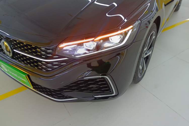 TDK.VehicleDetails.img