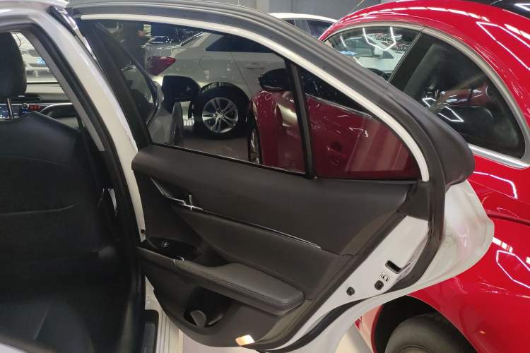 Used Toyota Camry 2019 Revised Version 2.0G Luxury Edition
