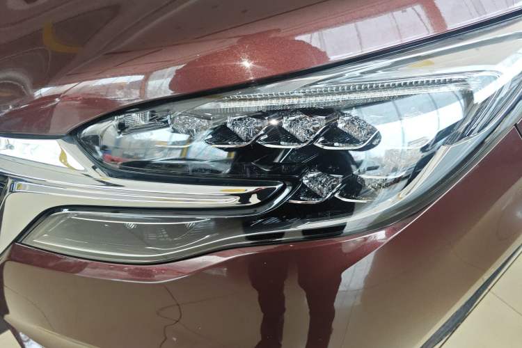 Used Buick GL8 2022 ES Landtrek 653T Luxury Edition
