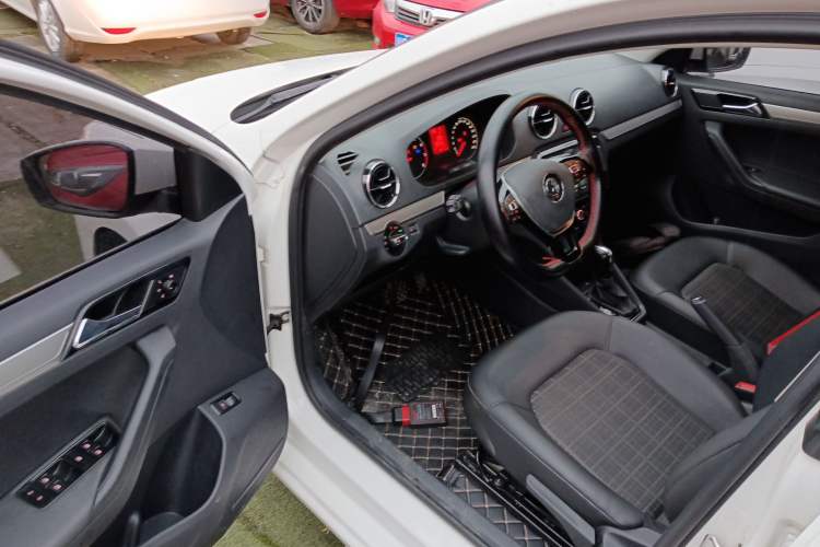 Used Volkswagen Jetta 2017 1.5L Automatic Comfort Model
