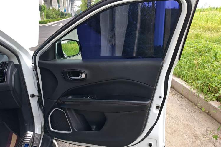 Used  Compass 2019 220T Automatic Family Edition
