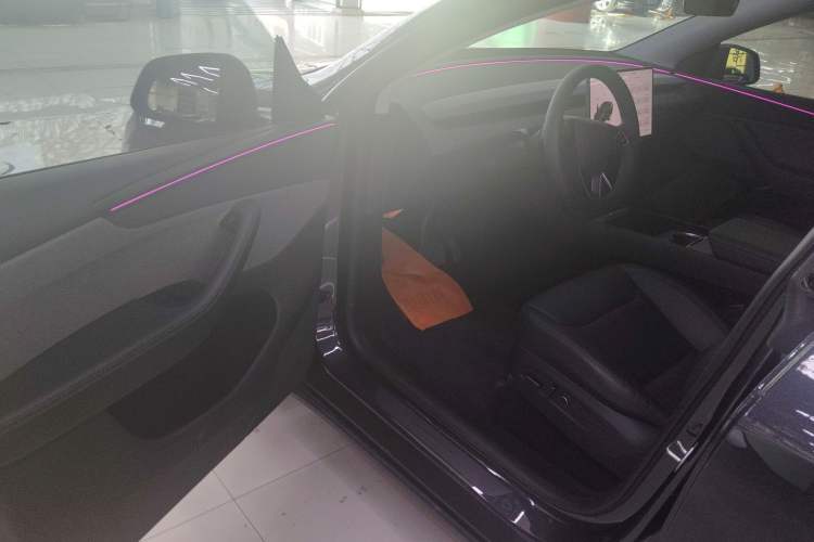 Used Tesla Model Y 2025 Rear-Wheel-Drive Version