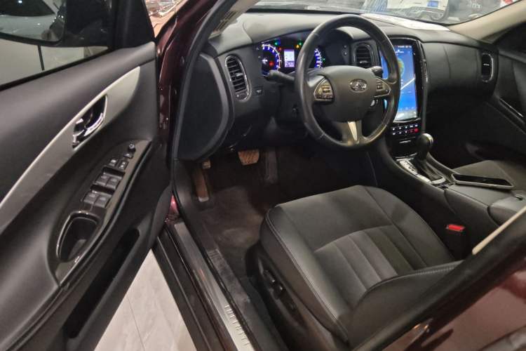 Used Infiniti QX50 2015 2.5L Comfort Edition
