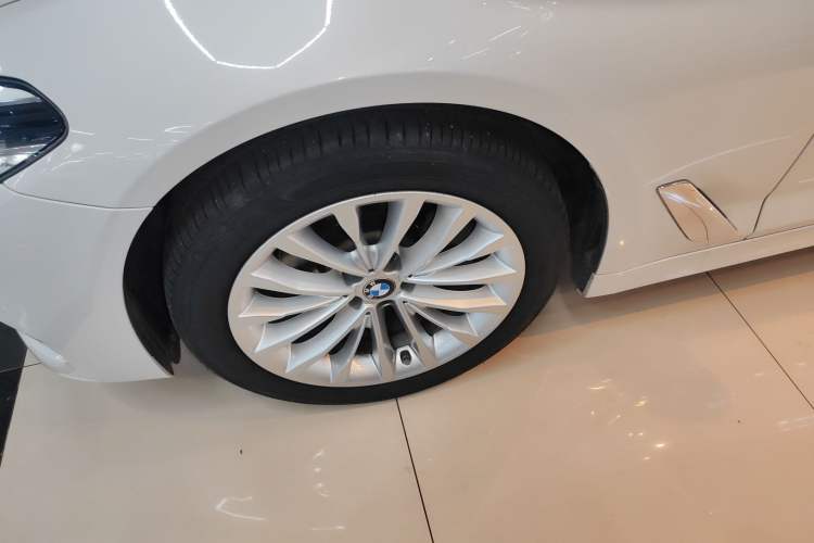 Used BMW 5 Series 2020 525Li Luxury Package
