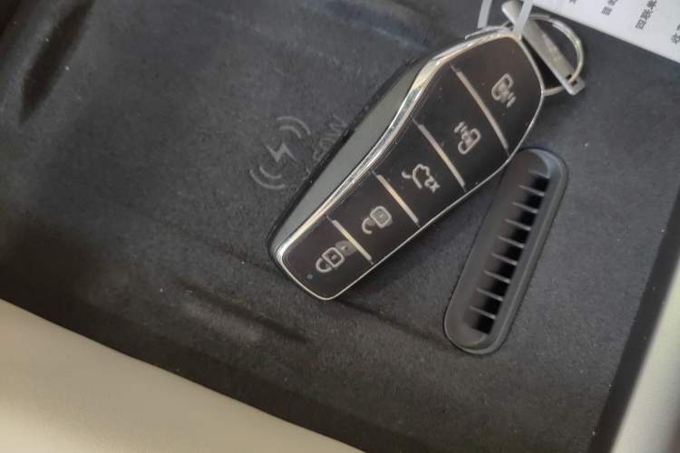 Used BYD Xia 2025 DM-i 1.5T 180km Beyond Edition
