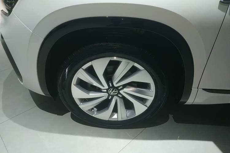 Used Volkswagen Tayron X 2020 330TSI Two-Wheel Drive Luxury Smart Connectivity Version
