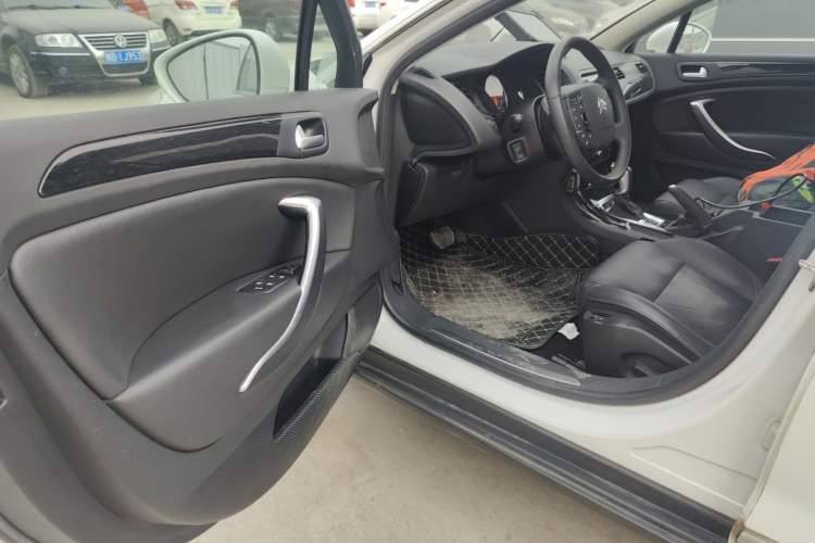 Used Citroen C5 2013 2.3L Automatic Zunyu Model
