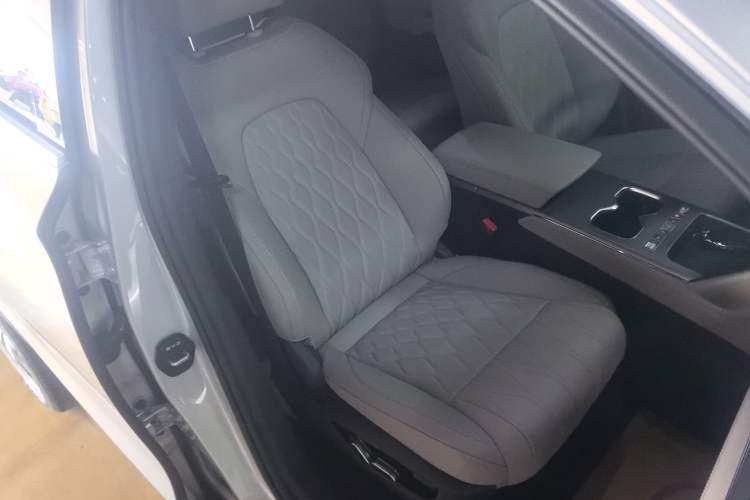 Used BYD Tang New Energy 2025 Model Smart Drive Version DM-i 175KM Deluxe Version