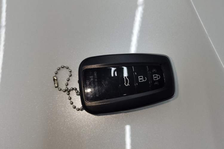 Used Toyota Camry 2021 2.0G Luxury Edition
