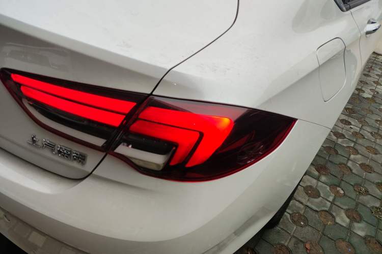 TDK.VehicleDetails.img