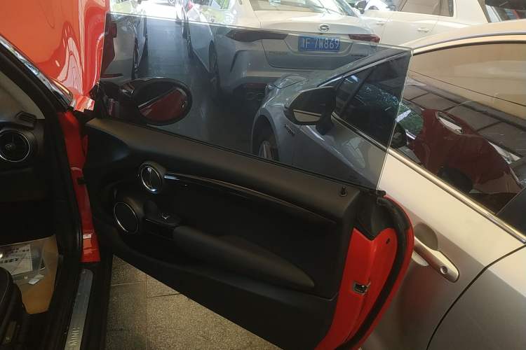 Used  MINI 2019 1.5T ONE PLUS
