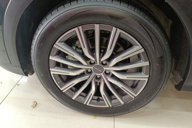 Used JETOUR X70 PLUS 2023 1.5T DCT Brave PLUS 5-Seater
