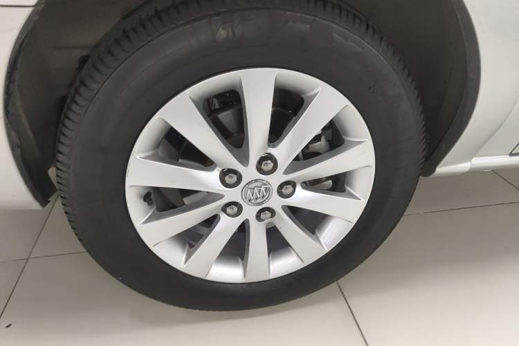 Used Buick GL8 2014 2.4L Executive Edition
