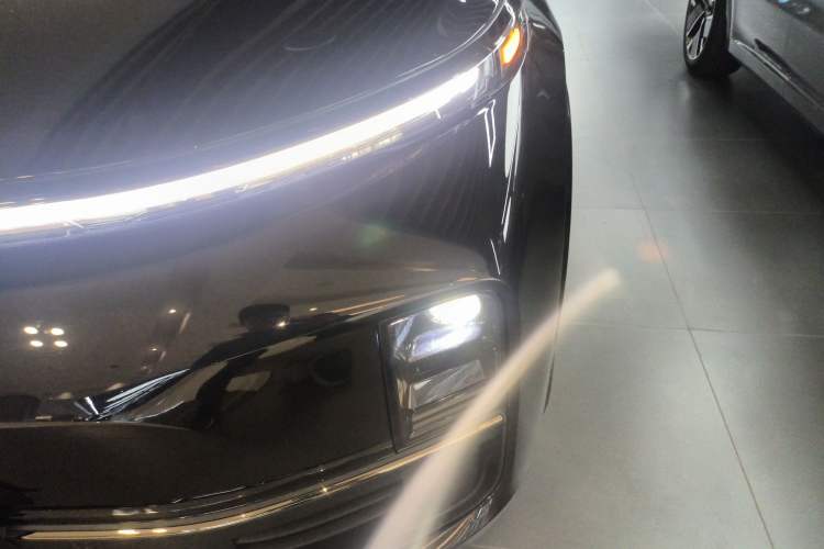 Used Li Auto L8 2025 Ultra Smart Refreshed Edition