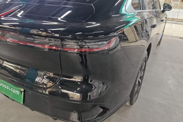 Used VOYAH PASSION 2024 PHEV Four-Wheel Drive Ultra-Long Range Executive Edition
