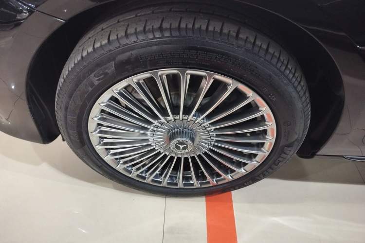 Used Mercedes-Benz E-Class 2018 Facelift E 200 L
