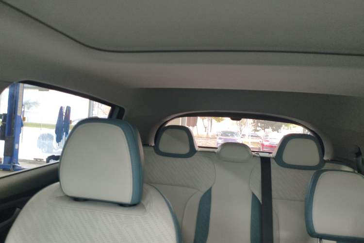 Used Geometry E Firefly 2024 301km Starlight
