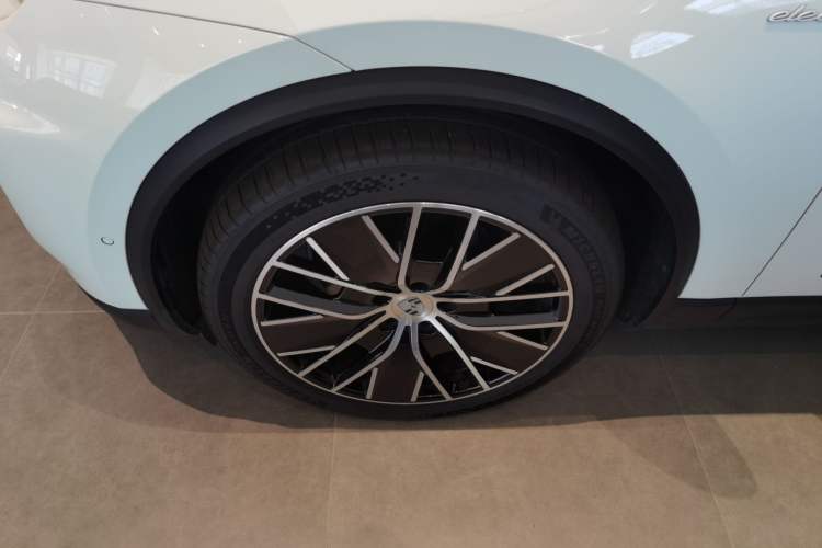 Used Porsche Macan 2024 Macan 4
