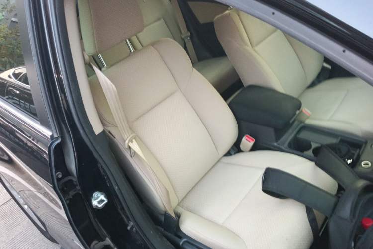 Used Honda CR-V 2016 2.0L two-wheel drive Urban Edition
