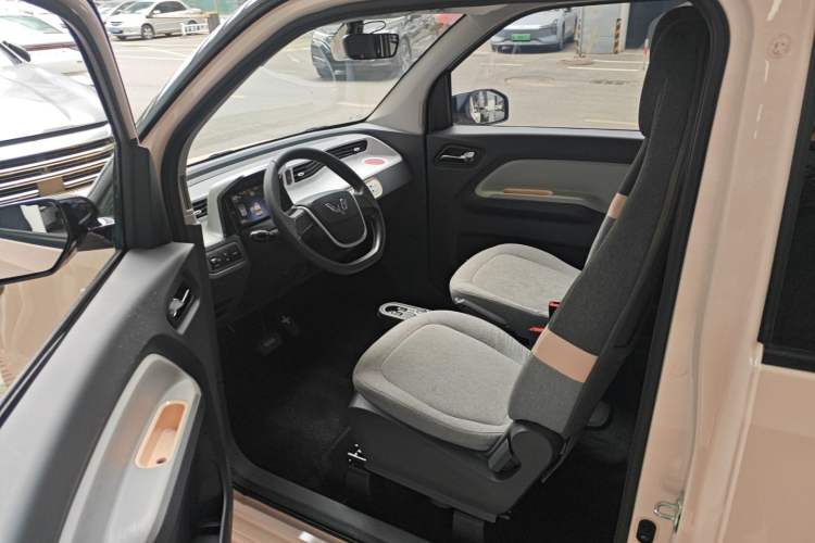 Used Wuling Hongguang MINIEV 2022 Macaron Premium Model – Lithium Iron Phosphate
