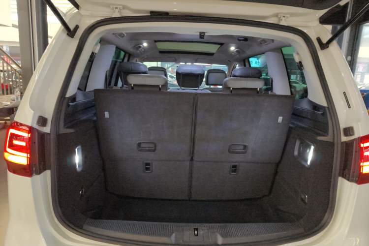 Used Volkswagen Sharan 2016 380TSI Comfort Edition 7-Seater
