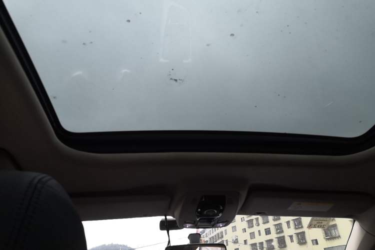 Used  6 2014 1.6T Elegant Version THP160
