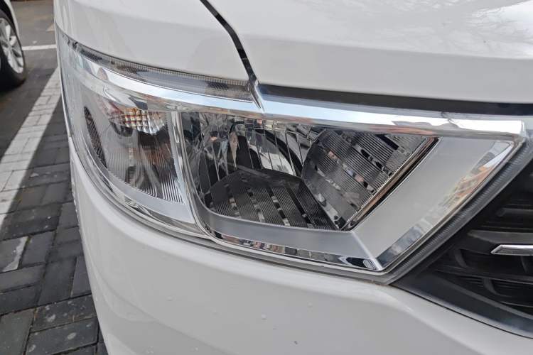 Used Wuling Hongguang V 2019 1.5L Enjoyment Version China VI LAR
