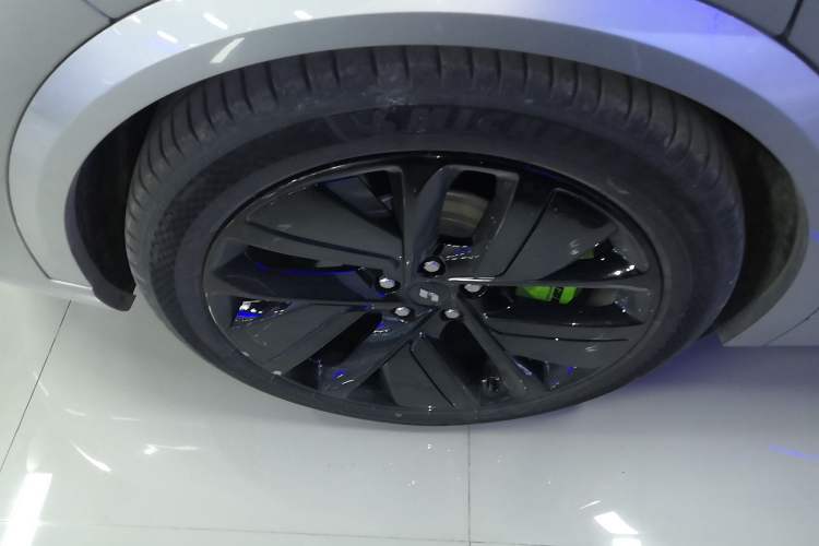 Used Li Auto L9 2022 Max model
